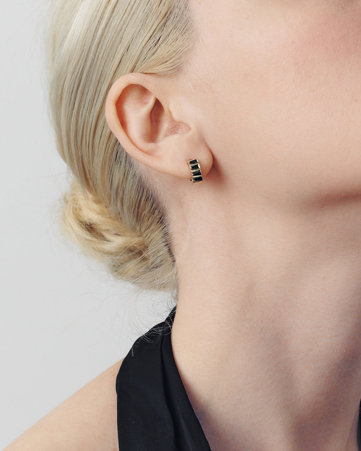 עגילי ג׳קי יהלומים שחורים