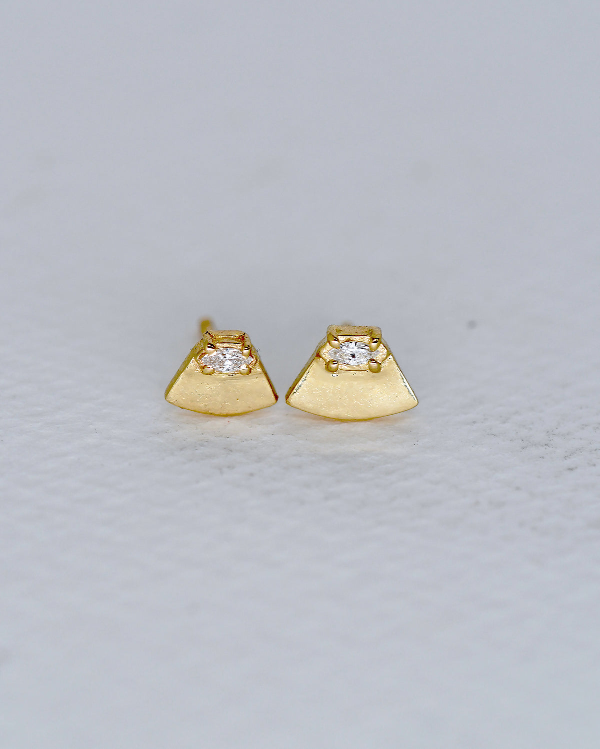 Nefertiti diamond earrings