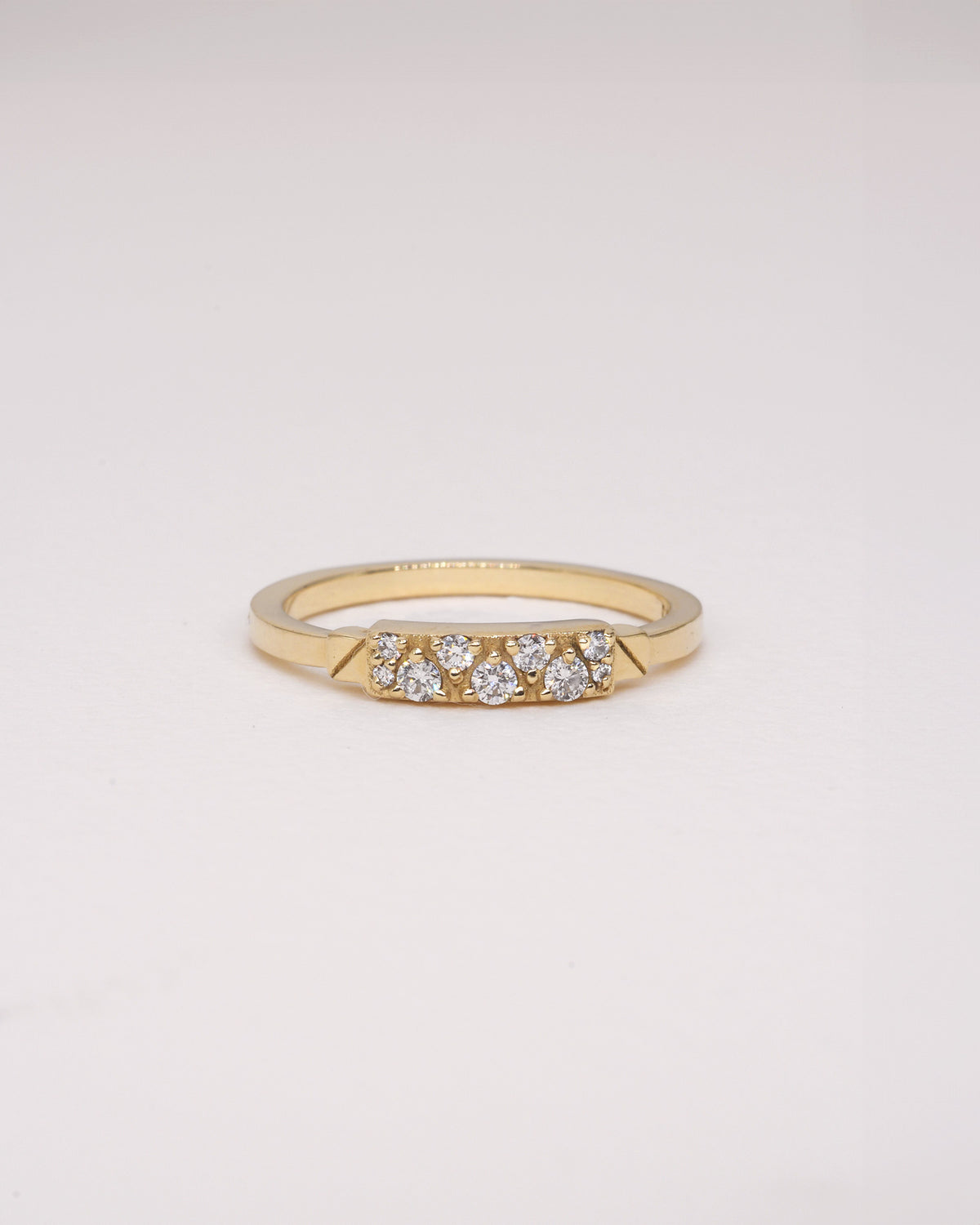 טבעת ג׳יני - יהלומים לבנים