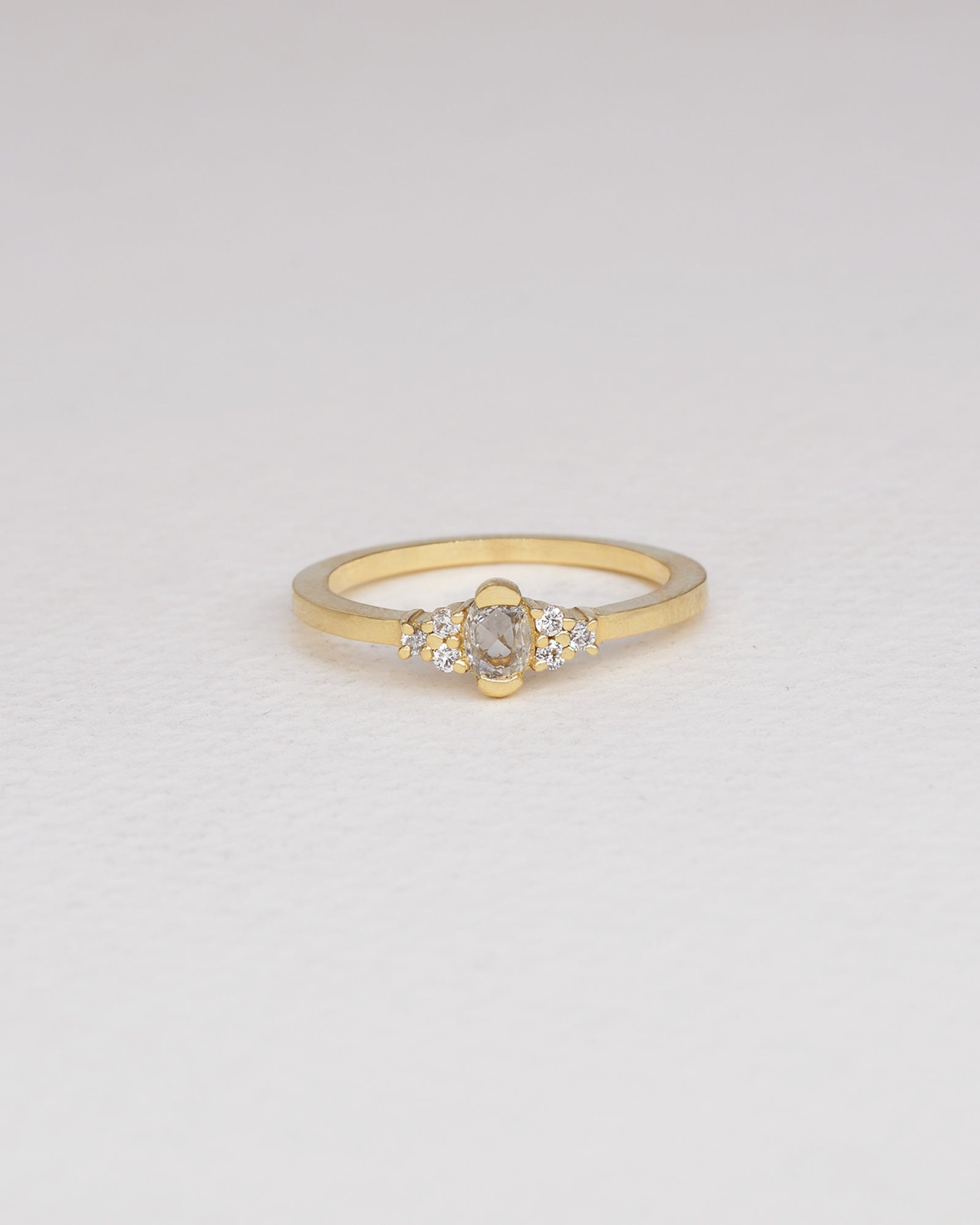 טבעת סופיה - יהלום רוז קאט