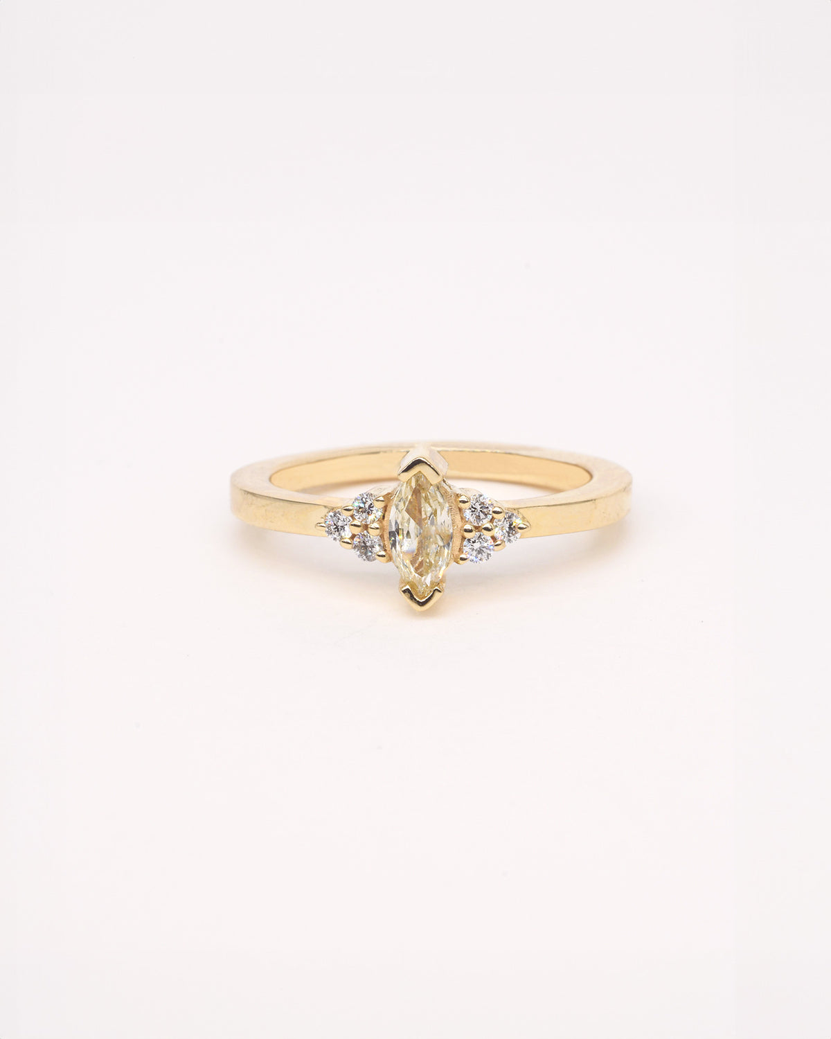 טבעת מרינה - יהלום שמפניה