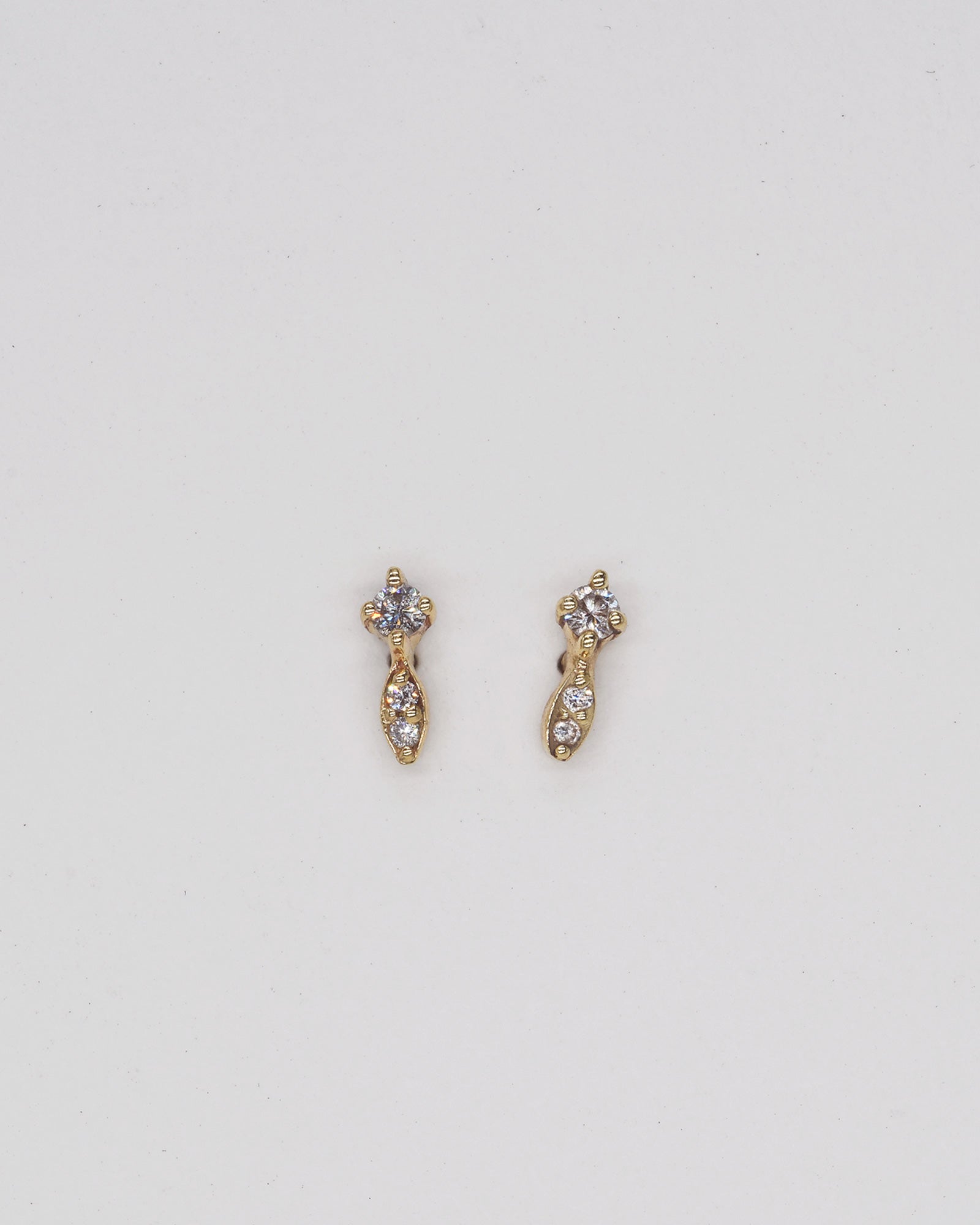 Eve White Diamonds Earrings