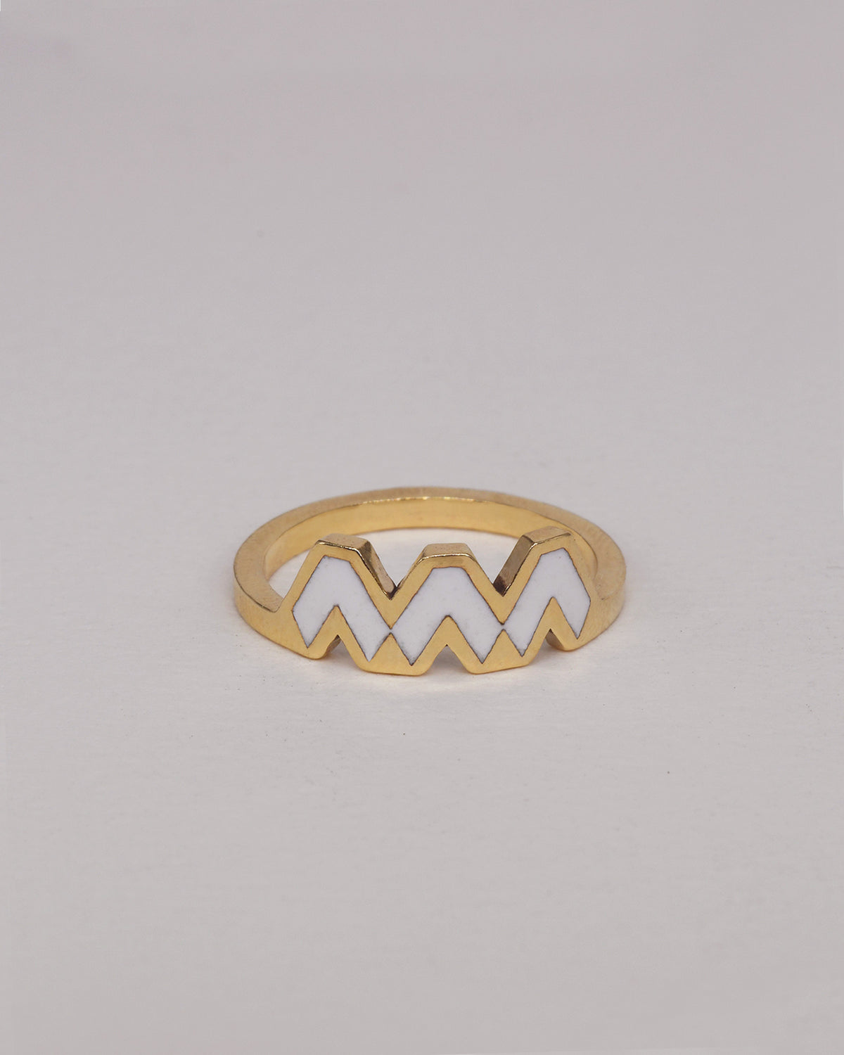 The Waves Ring