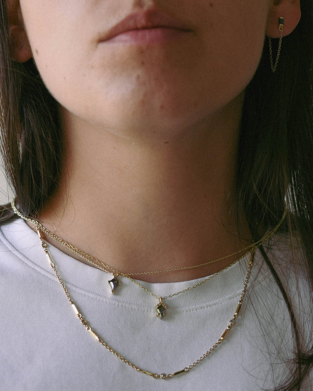 שרשרת נורה יהלומים אפורים