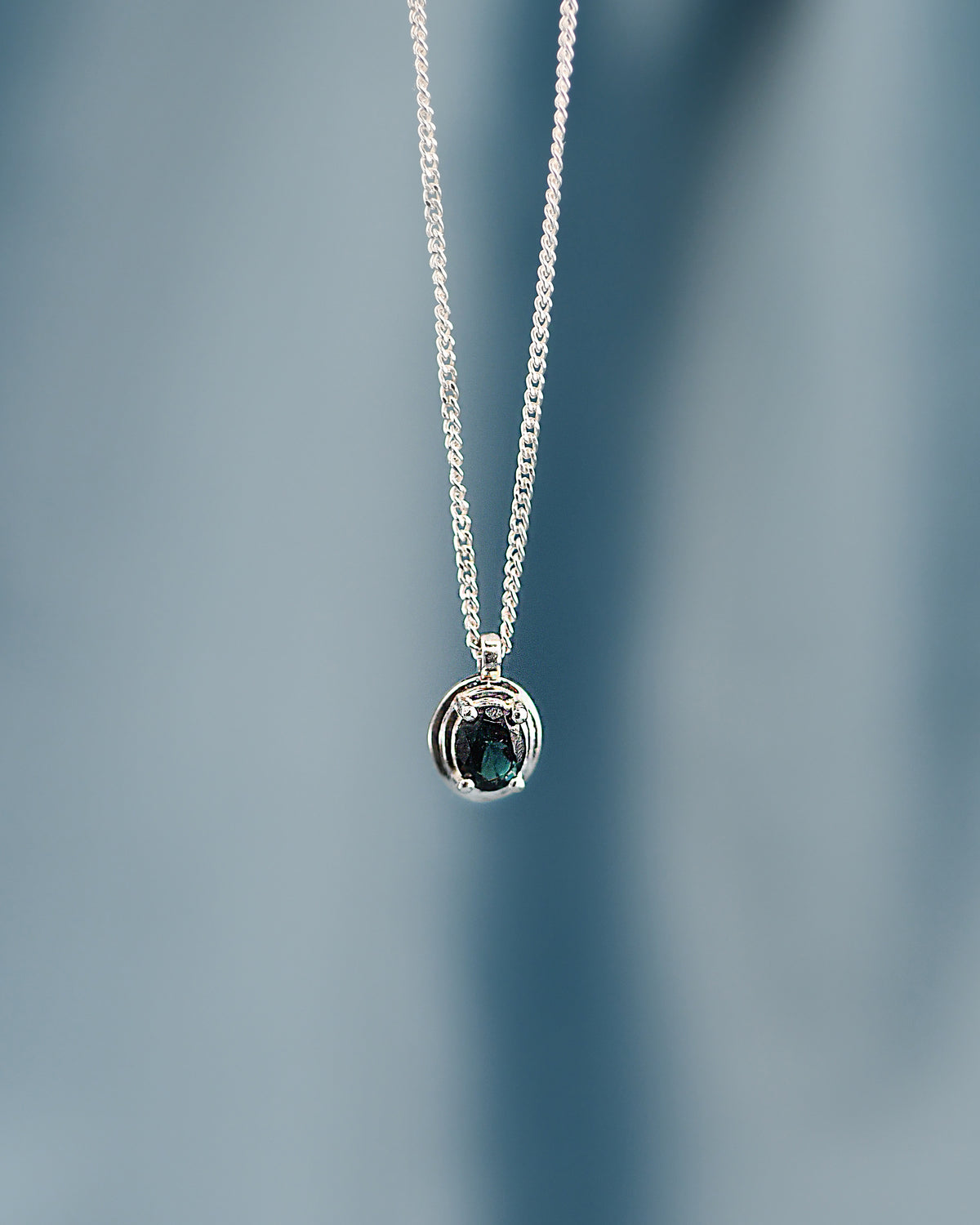 SILVER Necklace with green gemstone round pendant