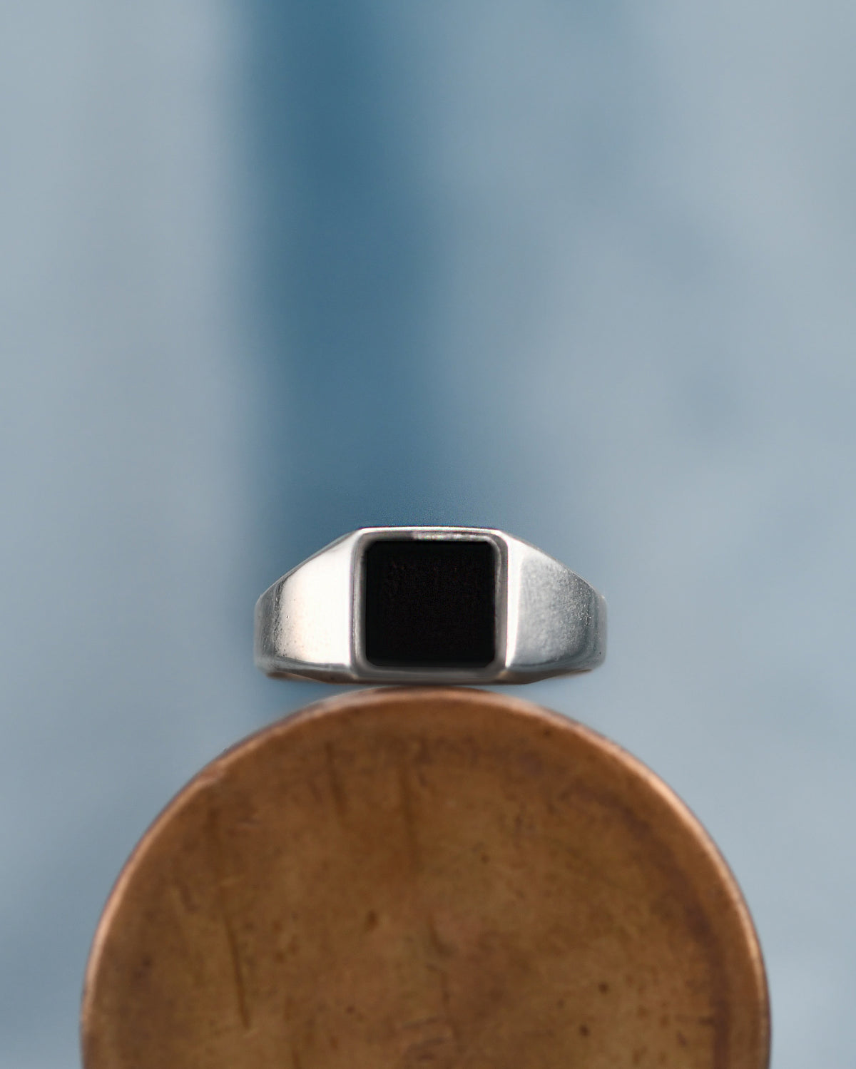 silver ring with enmal