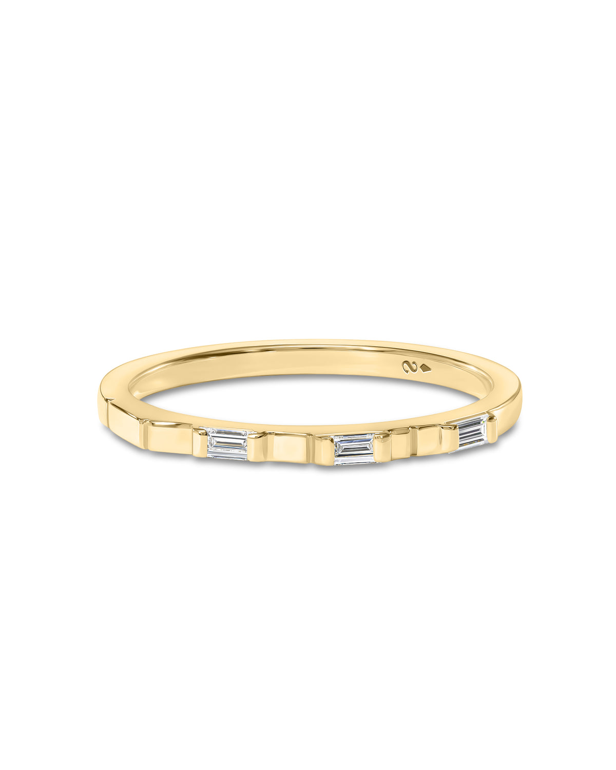 Gold ring with baguette cut diamonds 