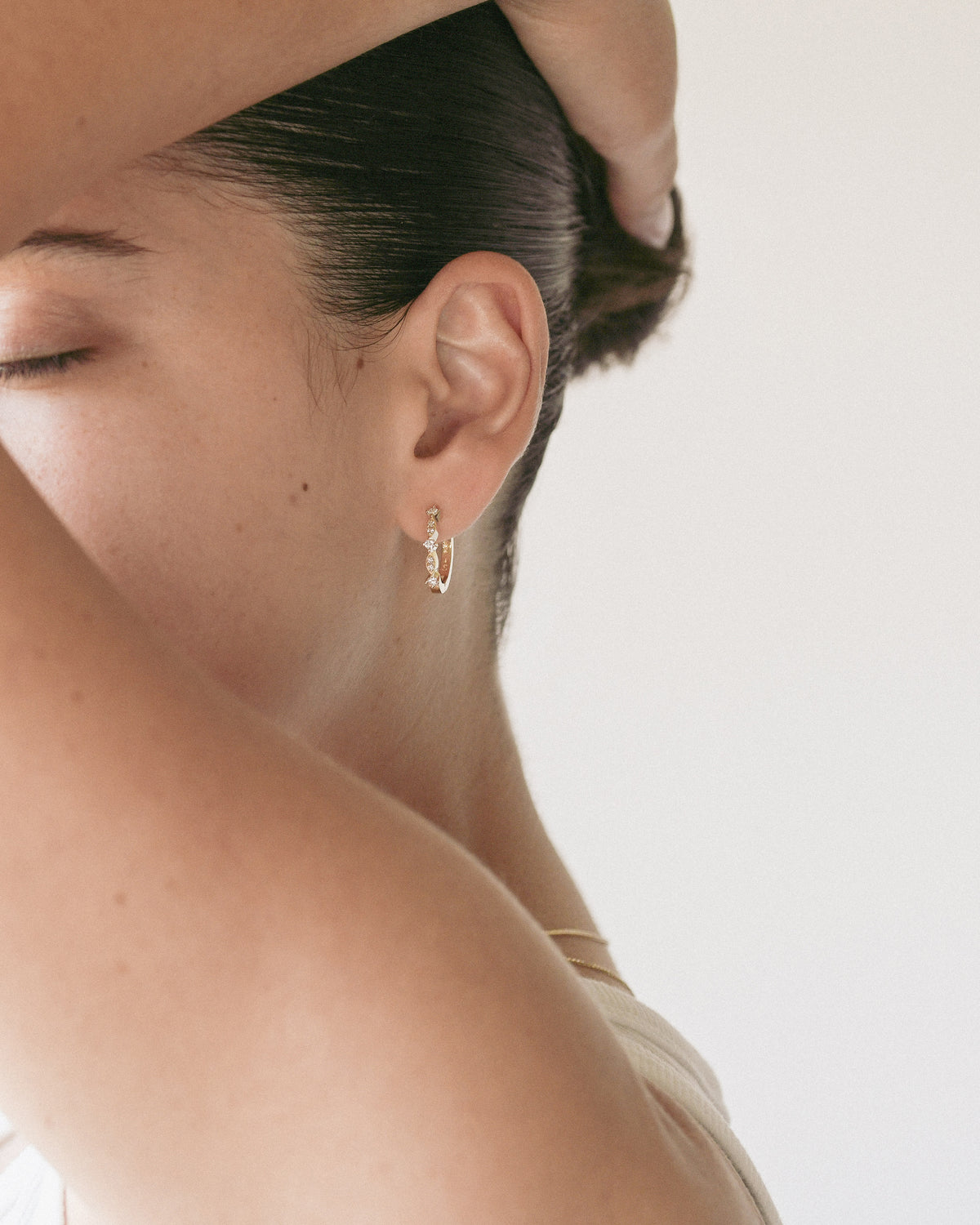 Frida White Diamonds Earrings