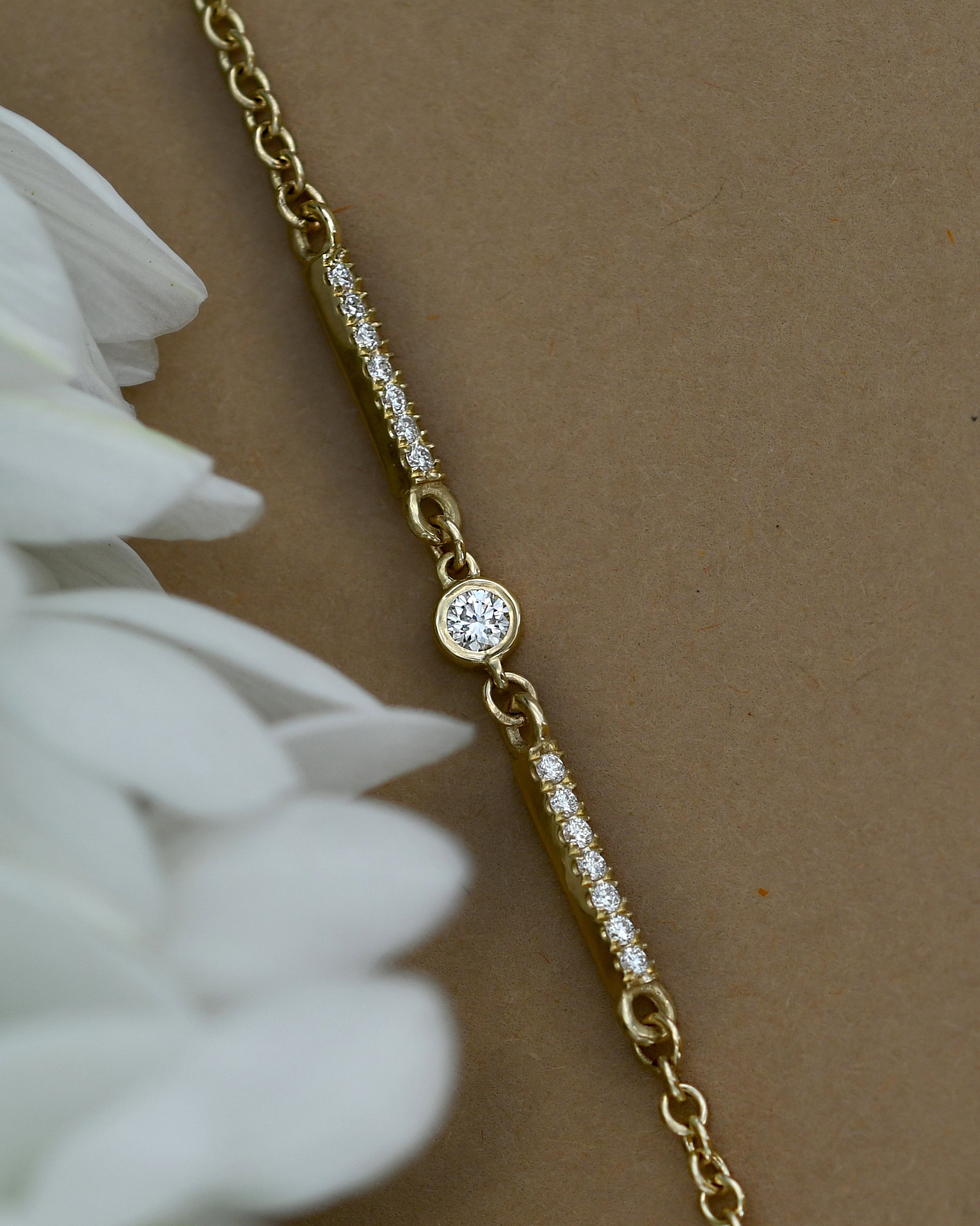 14k gold white diamonds sparkle bracelet