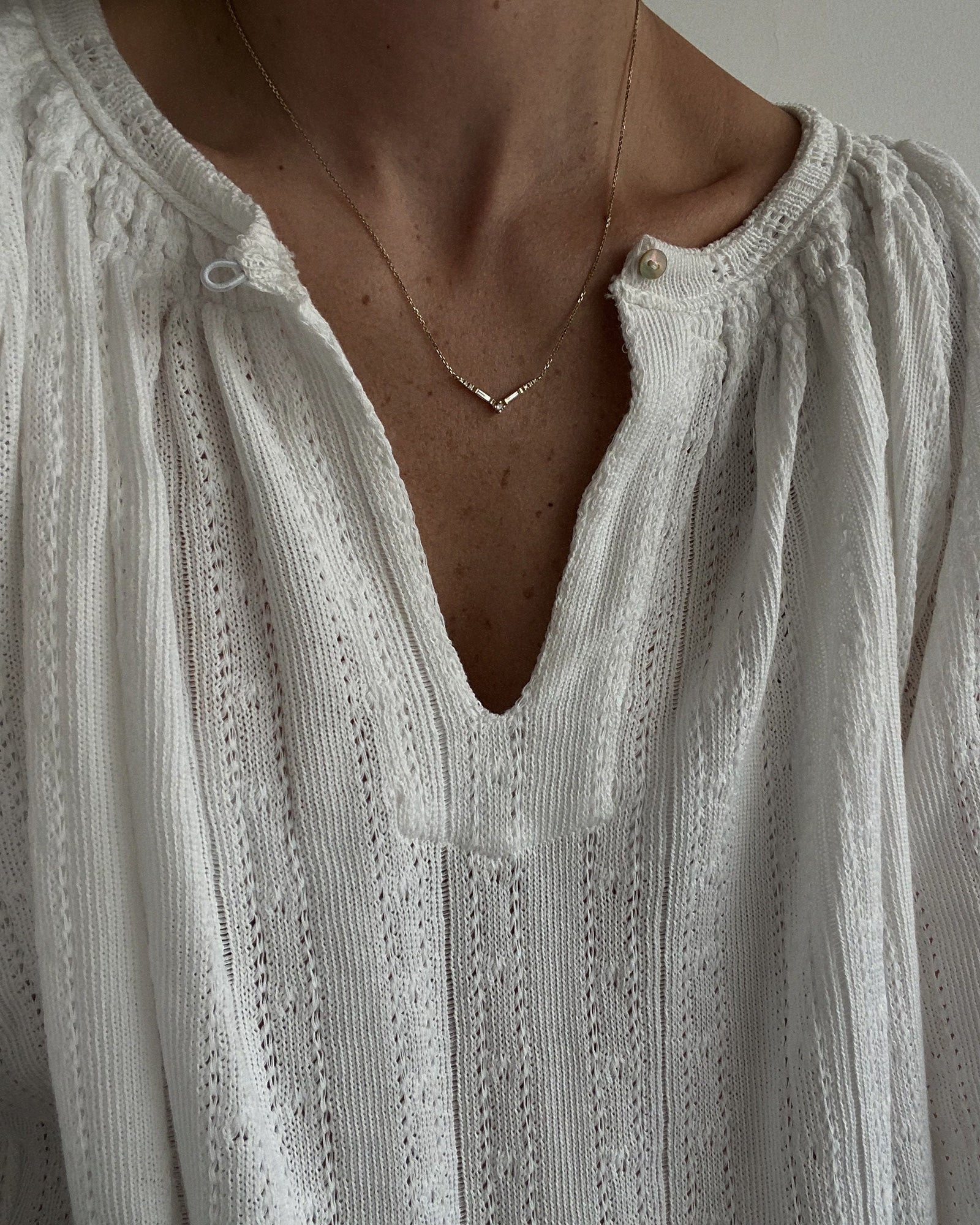victoria gold and white diamonds necklace