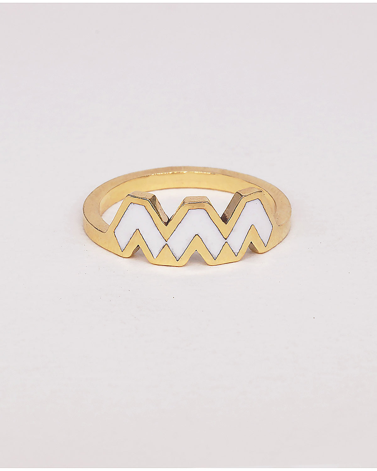 The Waves Ring